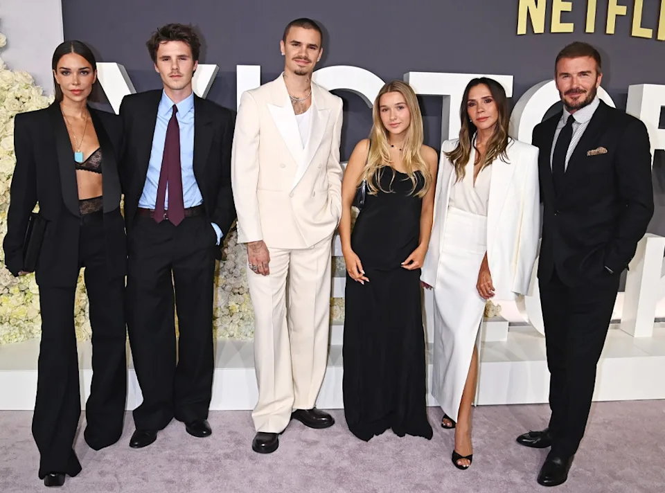 Victoria Beckham 's Rare Glimpse Into Daughter Harper's World