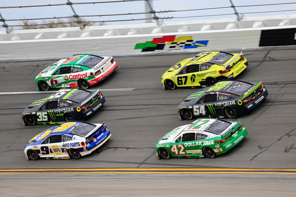 Chase Elliott falls short of first Daytona 500 win after leading on final lap