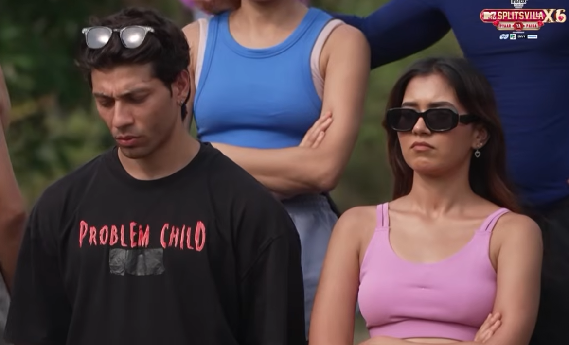 akansha chaudary new connection with mohit